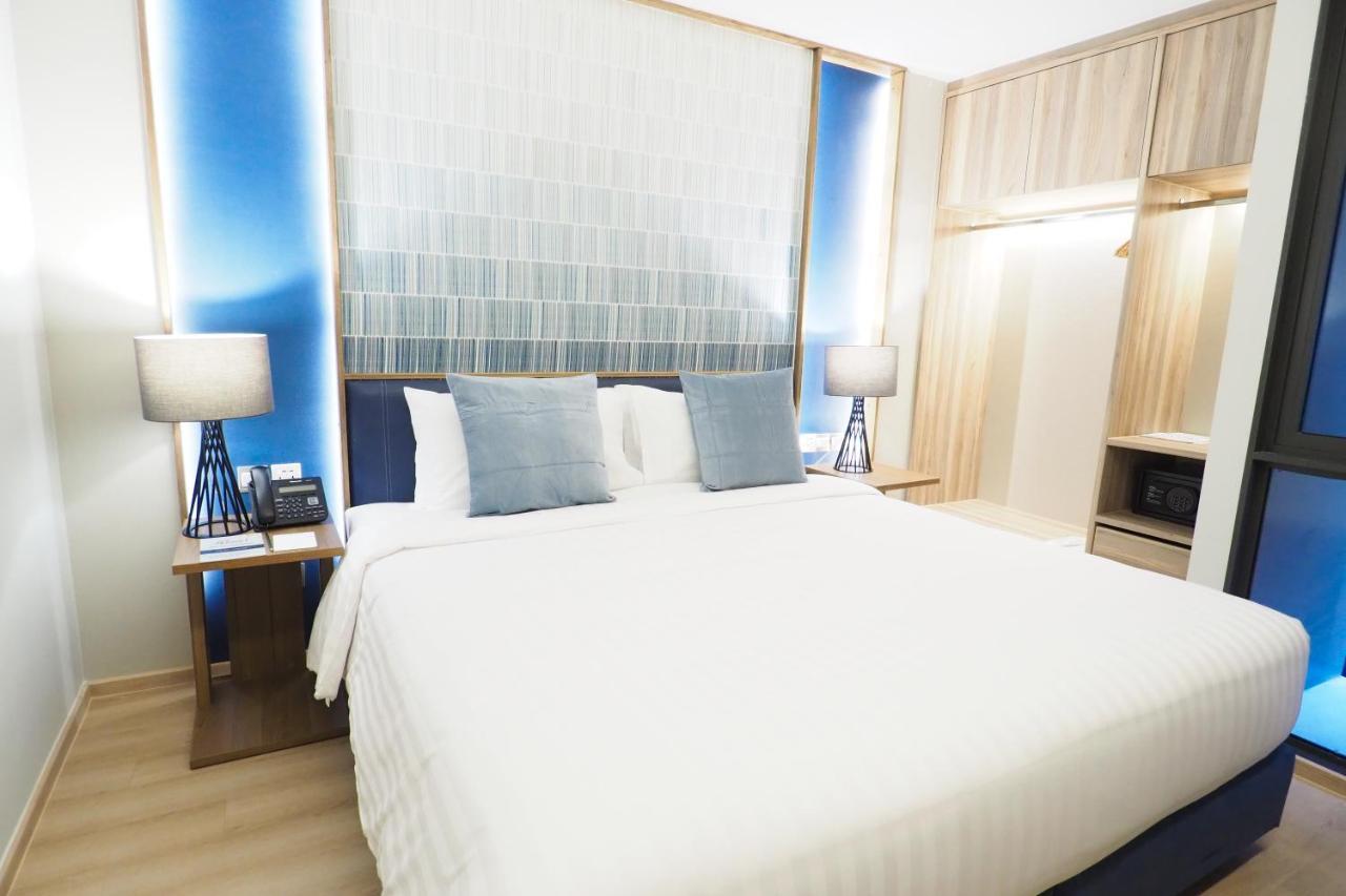 The Quarter Phromphong By Uhg Hotel Bangkok Exterior photo