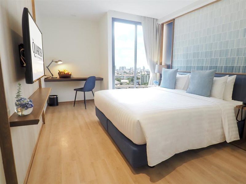 The Quarter Phromphong By Uhg Hotel Bangkok Exterior photo